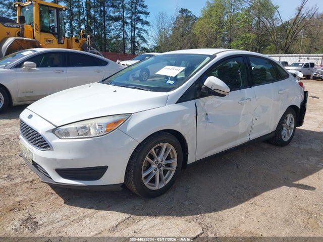 Ford FOCUS SE 2017 1FADP3F24HL328447 Image 2