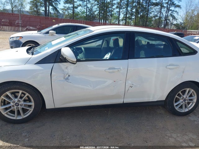 Ford FOCUS SE 2017 1FADP3F24HL328447 Image 6