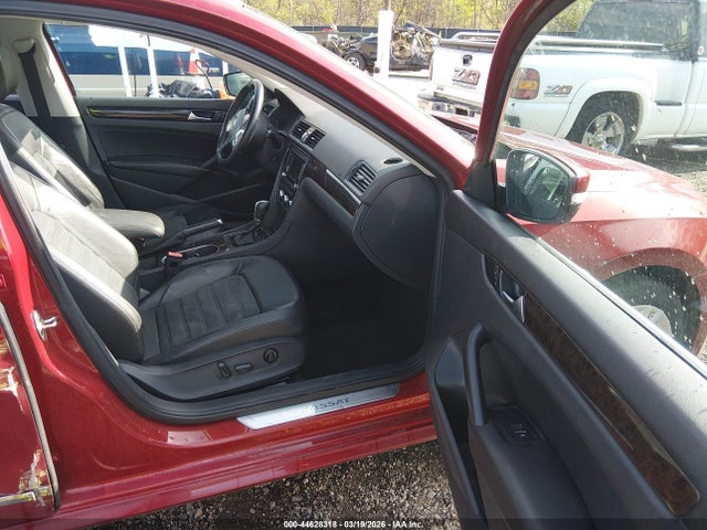 Auction sale of the 2015 Volkswagen Passat 1.8t Sel Premium, vin: 1VWCT7A34FC030287, lot number: 44628318