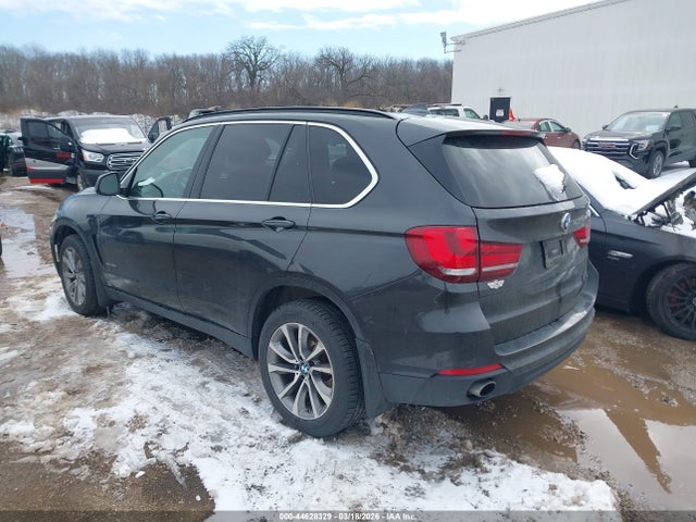 2016 BMW X5 5UXKS4C58G0N15323 Photo 2