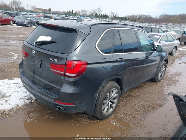 2016 BMW X5 5UXKS4C58G0N15323 Photo 3