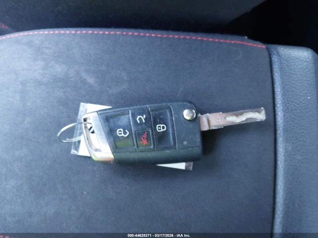 2017 VOLKSWAGEN GOLF GTI 3VW447AU2HM007733 Photo 10