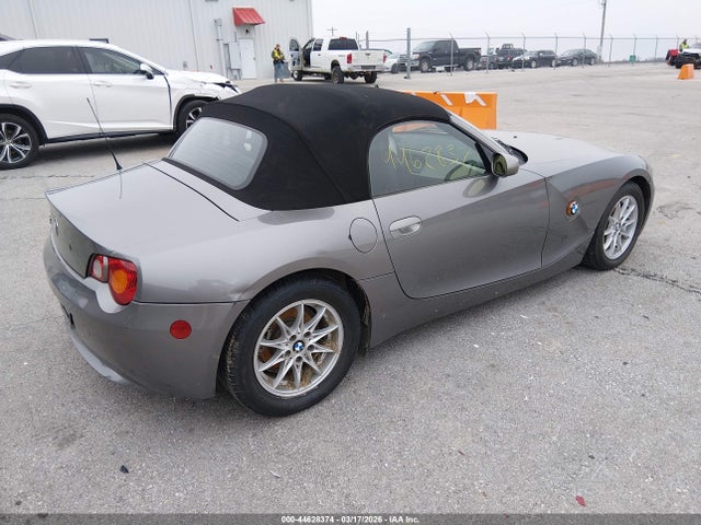 2003 BMW Z4 4USBT33433LS46960 Photo 3