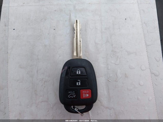 Toyota RAV4 LE 2014 JTMZFREV2ED033600 Image 11