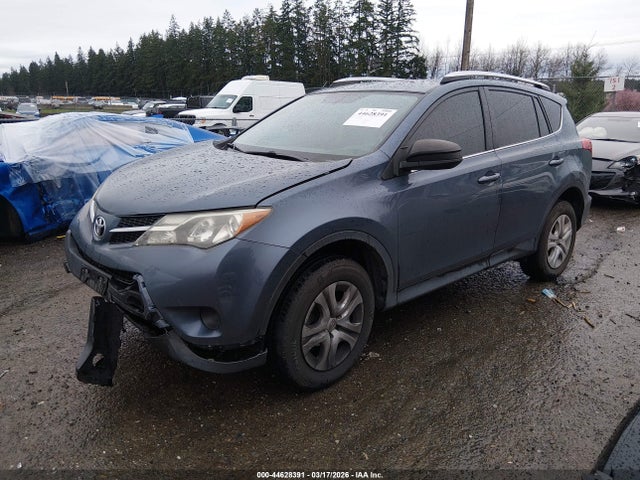 Toyota RAV4 LE 2014 JTMZFREV2ED033600 Image 2