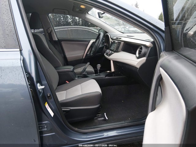 Toyota RAV4 LE 2014 JTMZFREV2ED033600 Image 5