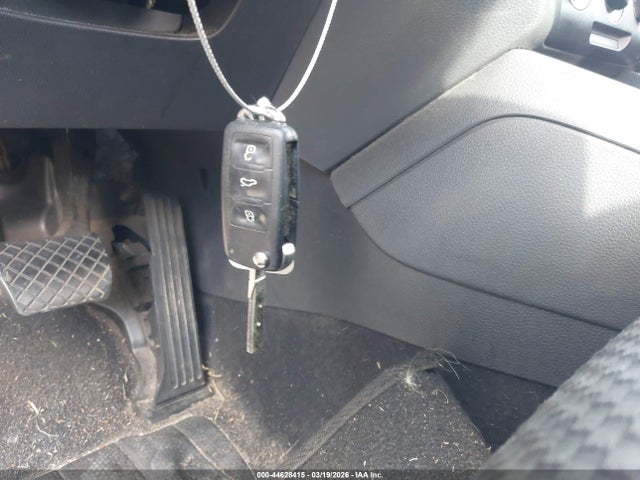 Продаж на аукціоні авто 2014 Volkswagen Jetta 2.0l S, vin: 3VW2K7AJ6EM402156, номер лоту: 44628415