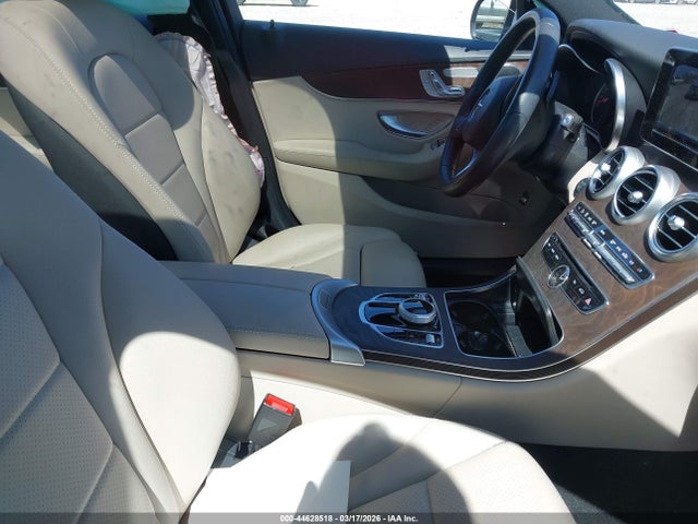 44628518 :رقم المزاد ، 55SWF4JBXJU244286 vin ، 2018 Mercedes-benz C 300 مزاد بيع