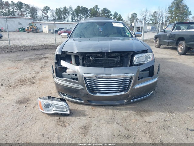 44628547 :رقم المزاد ، 2C3CA6CT9BH581259 vin ، 2011 Chrysler 300c مزاد بيع
