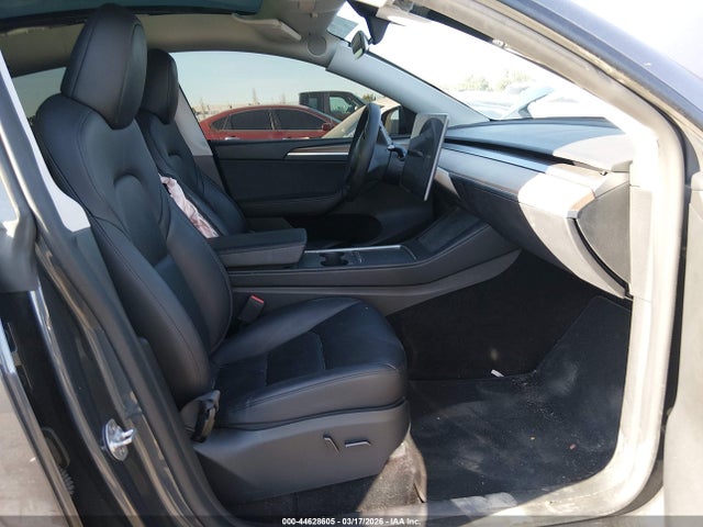 44628605 :رقم المزاد ، 7SAYGDEE6PF901320 vin ، 2023 Tesla Model Y Awd/long Range Dual Motor All-wheel Drive مزاد بيع