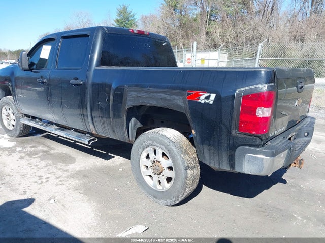 2011 CHEVROLET SILVERADO 2500HD 1GC1KYC89BF110253 Photo 2