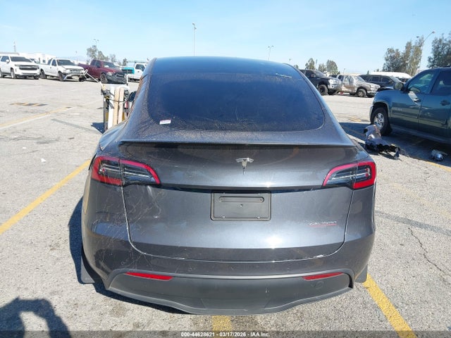 2022 Tesla Model Y Performance Dual Motor All-wheel Drive მანქანა იყიდება აუქციონზე, vin: 7SAYGDEF5NF511752, აუქციონის ნომერი: 44628621