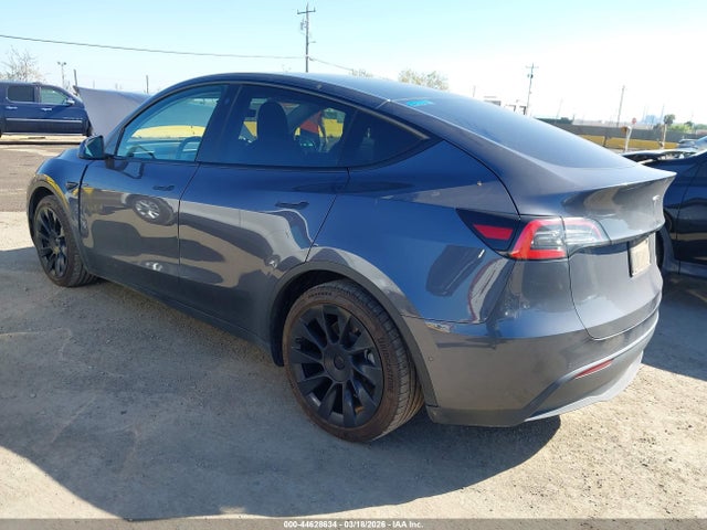 2021 TESLA MODEL Y 5YJYGDEE8MF096400 Photo 2