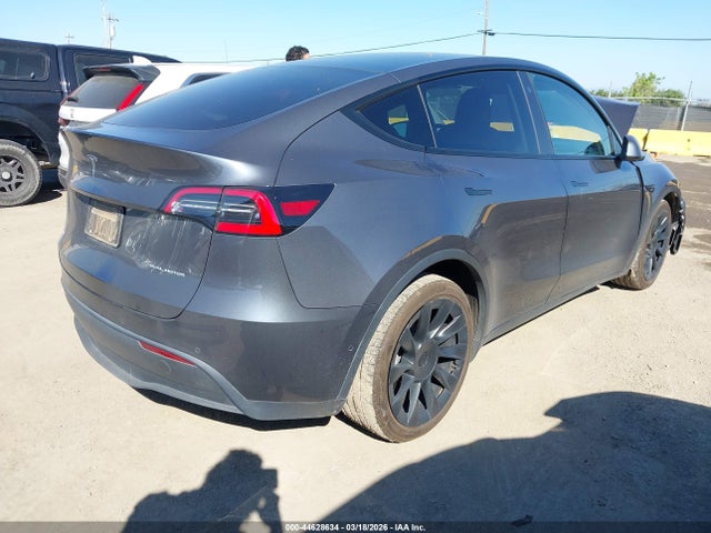 2021 TESLA MODEL Y 5YJYGDEE8MF096400 Photo 3