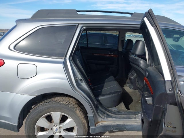 Продаж на аукціоні авто 2011 Subaru Outback 2.5i Limited, vin: 4S4BRBKC2B3445449, номер лоту: 44628699