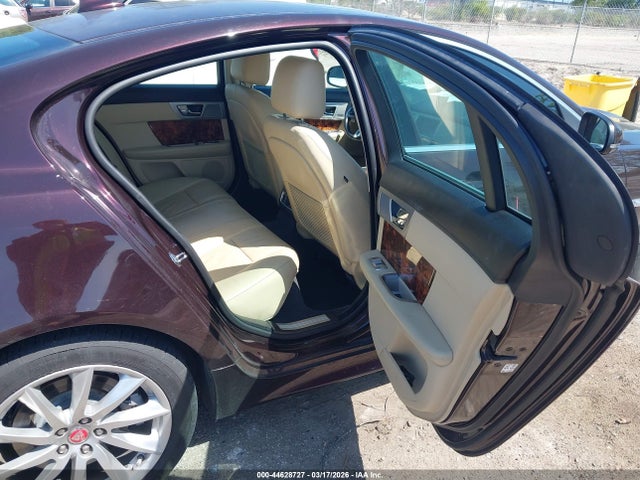 2015 JAGUAR XF SAJWA0FSXFPU48490 Photo 7