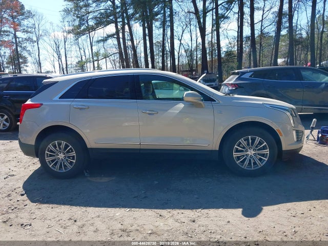 44628730 :رقم المزاد ، 1GYKNBRS5HZ202523 vin ، 2017 Cadillac Xt5 Luxury مزاد بيع