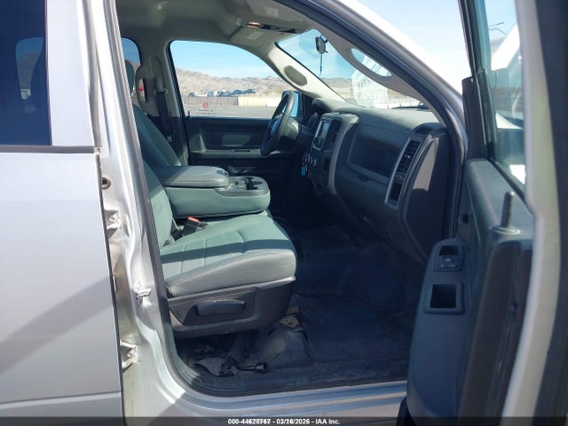 44628767 :رقم المزاد ، 1C6RR7KG2JS133484 vin ، 2018 Ram 1500 Tradesman  4x4 5'7 Box مزاد بيع