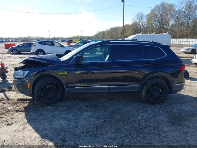 Продаж на аукціоні авто 2018 Volkswagen Tiguan 2.0t Se/2.0t Sel, vin: 3VV3B7AX3JM182322, номер лоту: 44628837