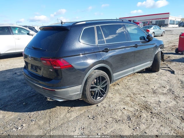 Продаж на аукціоні авто 2018 Volkswagen Tiguan 2.0t Se/2.0t Sel, vin: 3VV3B7AX3JM182322, номер лоту: 44628837