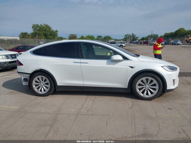Продажа на аукционе авто 2020 Tesla Model X, vin: 5YJXCAE25LF219774, номер лота: 44628844