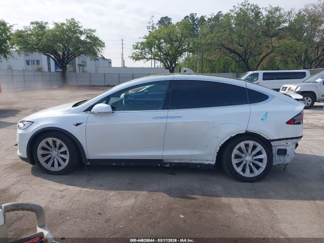 Продажа на аукционе авто 2020 Tesla Model X, vin: 5YJXCAE25LF219774, номер лота: 44628844