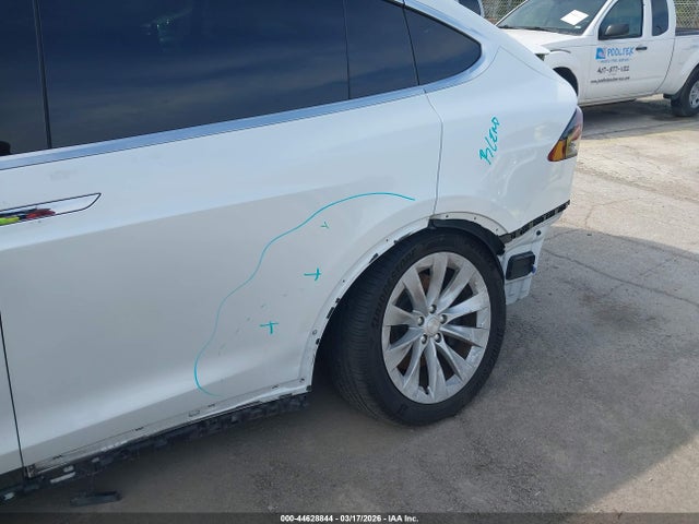 2020 TESLA MODEL X 5YJXCAE25LF219774 Photo 5