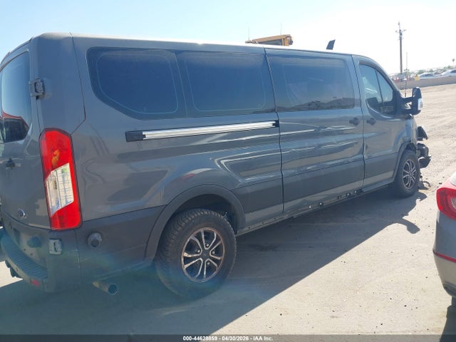 1FBAX2YG8PKA67428 Ford Transit-350 Passenger Van Xlt