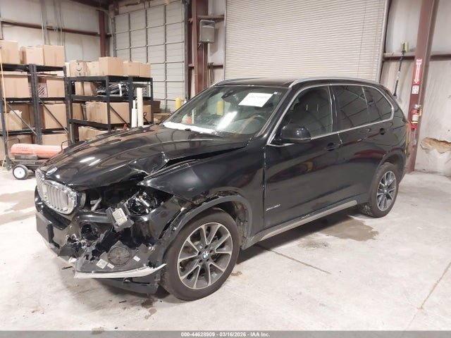 2018 BMW X5 5UXKR0C57J0X92136 Photo 1