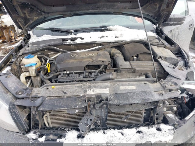 44629004 :رقم المزاد ، 3VWD17AJ6FM253146 vin ، 2015 Volkswagen Jetta 1.8t Se مزاد بيع