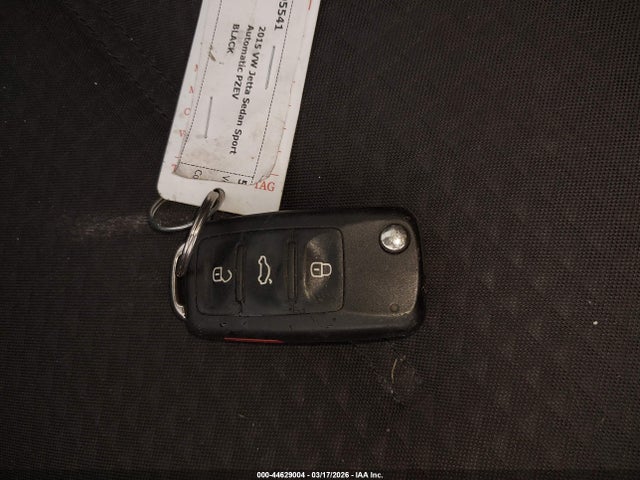 44629004 :رقم المزاد ، 3VWD17AJ6FM253146 vin ، 2015 Volkswagen Jetta 1.8t Se مزاد بيع