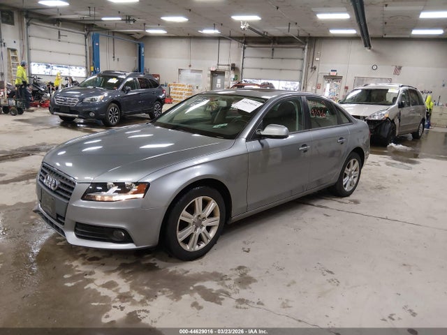 2010 AUDI A4 WAUBFAFLXAN009076 Photo 1