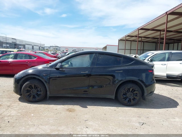 7SAYGDEE8PA150556 Tesla Model Y