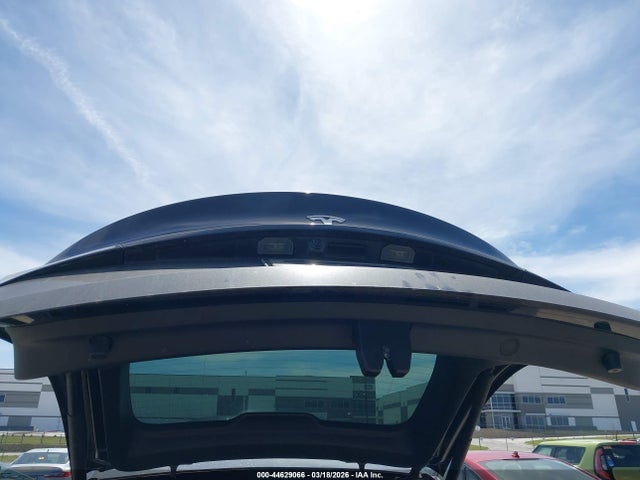 7SAYGDEE8PA150556 Tesla Model Y