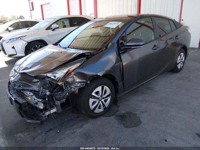 Toyota Prius Three 2017 JTDKARFU0H3538910 Image 2