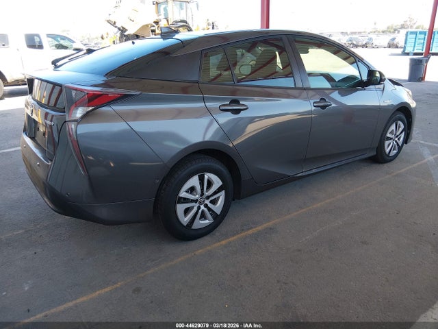Toyota Prius Three 2017 JTDKARFU0H3538910 Image 4