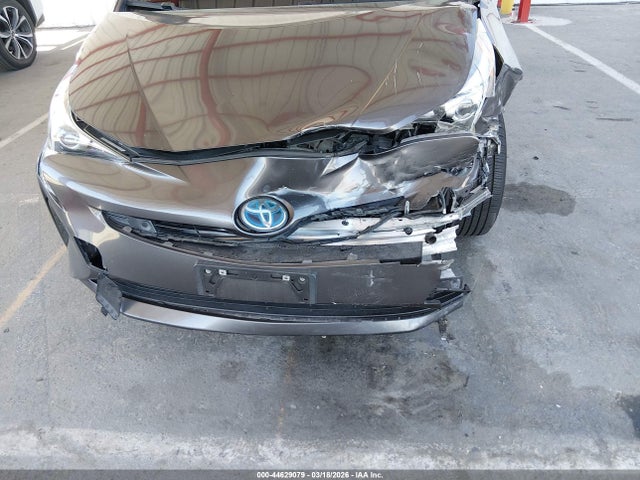 Toyota Prius Three 2017 JTDKARFU0H3538910 Image 6