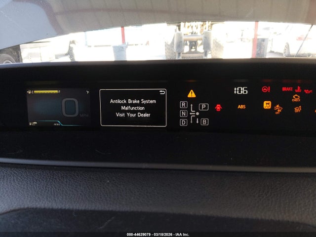 Toyota Prius Three 2017 JTDKARFU0H3538910 Image 7