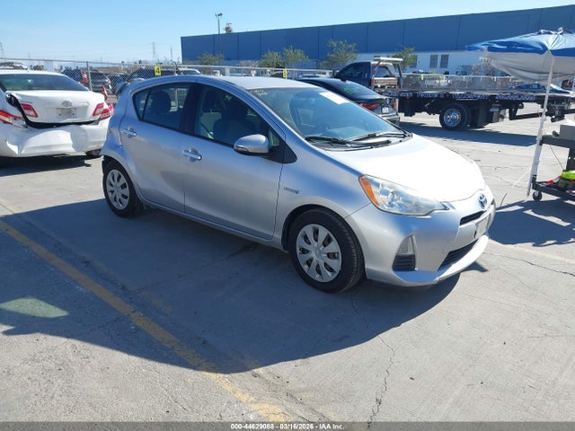 2013 TOYOTA PRIUS C JTDKDTB33D1530226