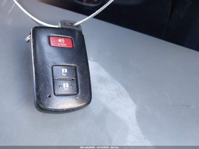 2013 TOYOTA PRIUS C JTDKDTB33D1530226 Photo 10