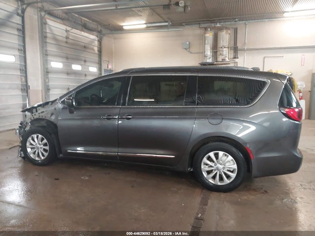44629092 :رقم المزاد ، 2C4RC1BG2KR627578 vin ، 2019 Chrysler Pacifica Touring L مزاد بيع