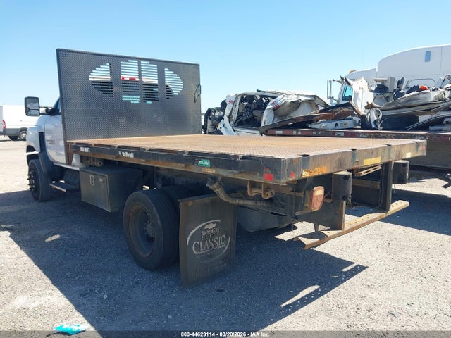 1HTKJPVK5KH863540 Chevrolet Silverado 6500hd 1lt