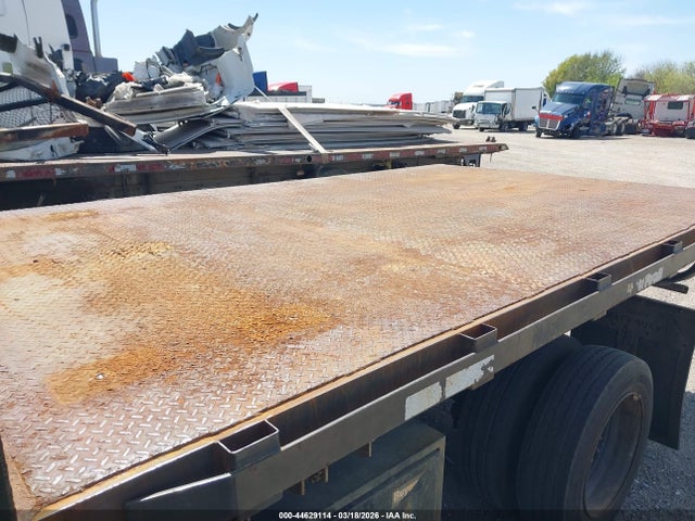 1HTKJPVK5KH863540 Chevrolet Silverado 6500hd 1lt