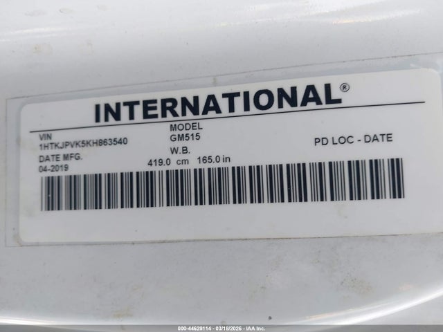 1HTKJPVK5KH863540 Chevrolet Silverado 6500hd 1lt