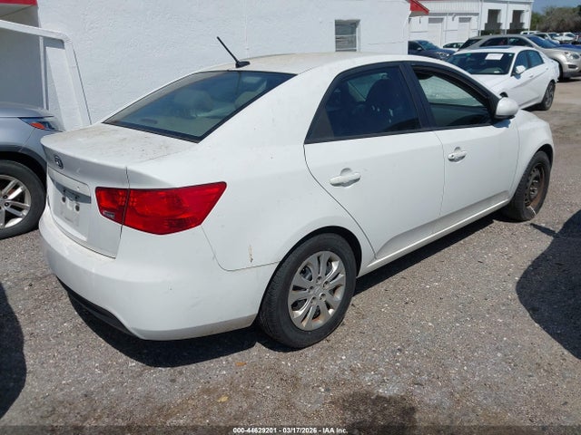 2010 KIA FORTE KNAFT4A29A5212891 Photo 3