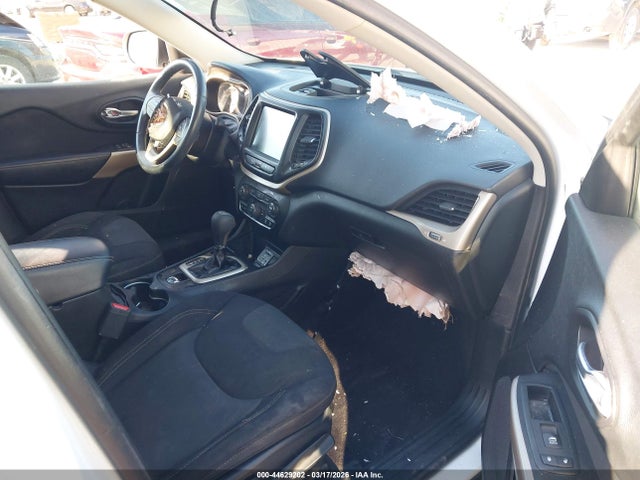 2017 Jeep Cherokee Latitude Fwd მანქანა იყიდება აუქციონზე, vin: 1C4PJLCB8HW610098, აუქციონის ნომერი: 44629202