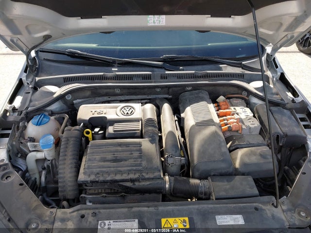 2013 Volkswagen Jetta Hybrid Sel მანქანა იყიდება აუქციონზე, vin: 3VW637AJ7DM230054, აუქციონის ნომერი: 44629251