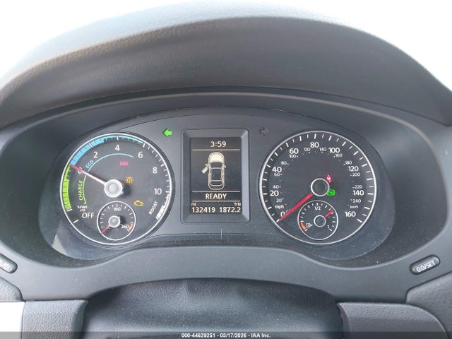 2013 Volkswagen Jetta Hybrid Sel მანქანა იყიდება აუქციონზე, vin: 3VW637AJ7DM230054, აუქციონის ნომერი: 44629251