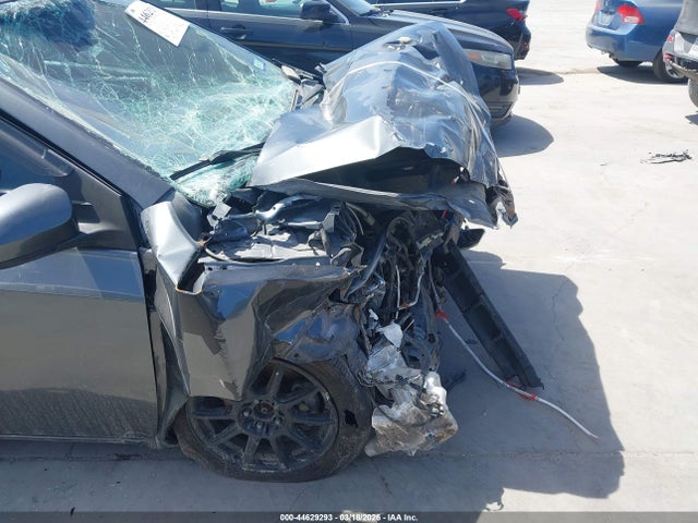 44629293 :رقم المزاد ، 5YFBURHE4FP305579 vin ، 2015 Toyota Corolla Le مزاد بيع