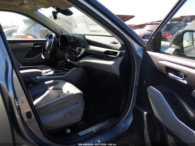 Продажа на аукционе авто 2023 Toyota Highlander Limited, vin: 5TDKDRAH8PS036953, номер лота: 44629326